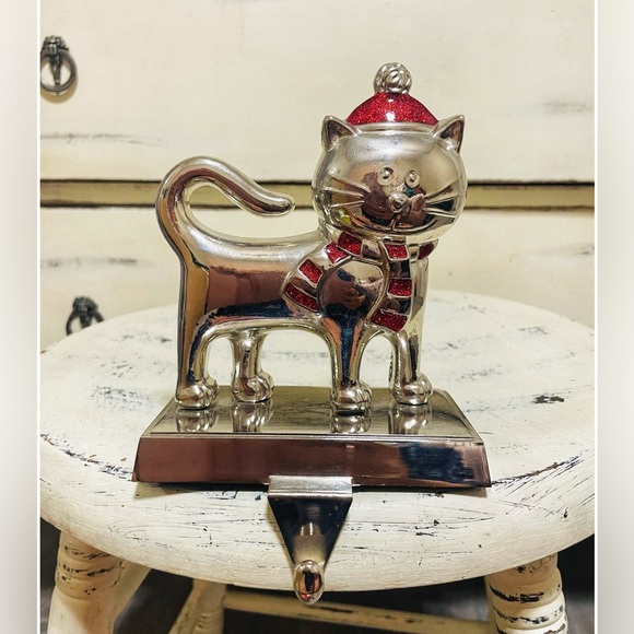 Festive Silver Cat Stocking Holder ( free stocking and gift) - Picture 1 of 2